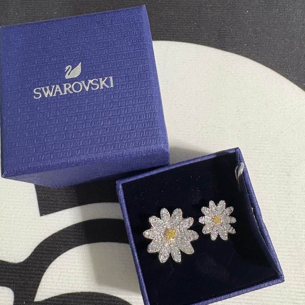 Swarovski Silver and Yellow Flower Ring